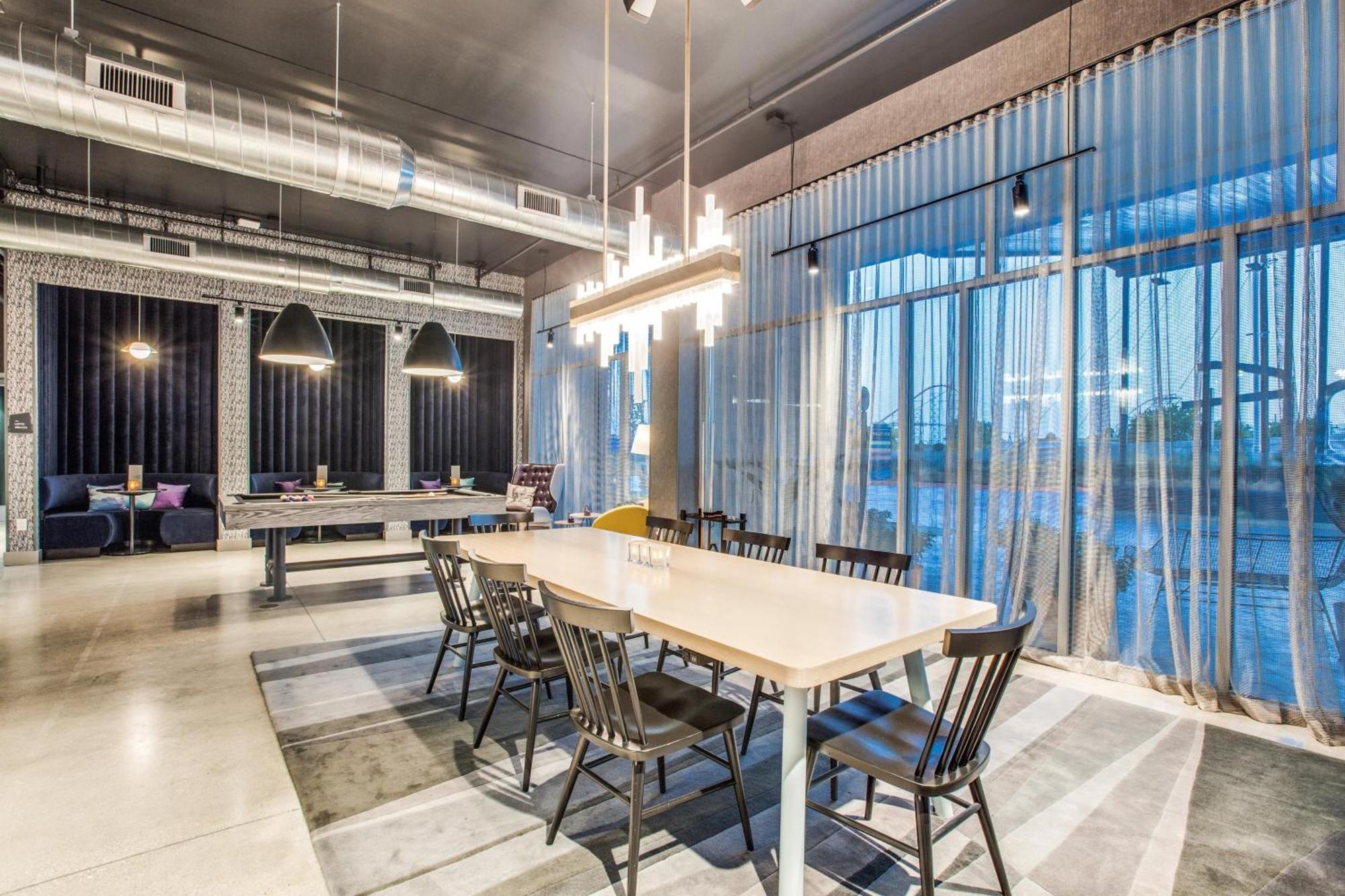 Aloft Dallas Arlington Entertainment District Екстер'єр фото